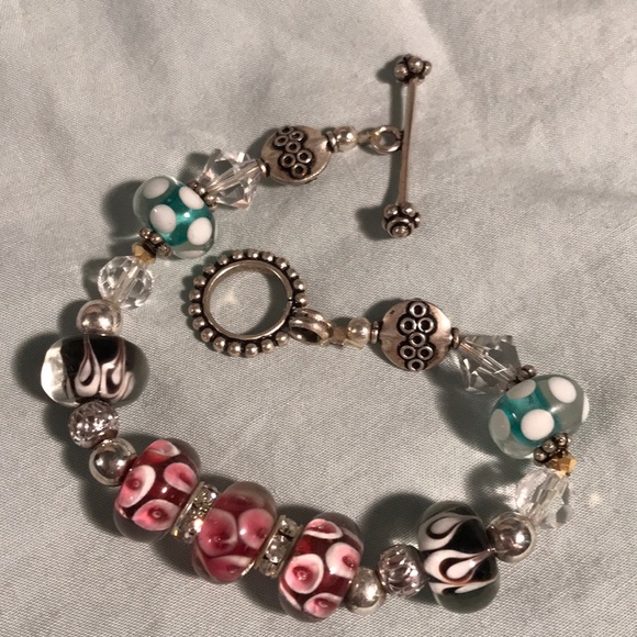 Beaded toggle bracelet - Picture 2 of 2